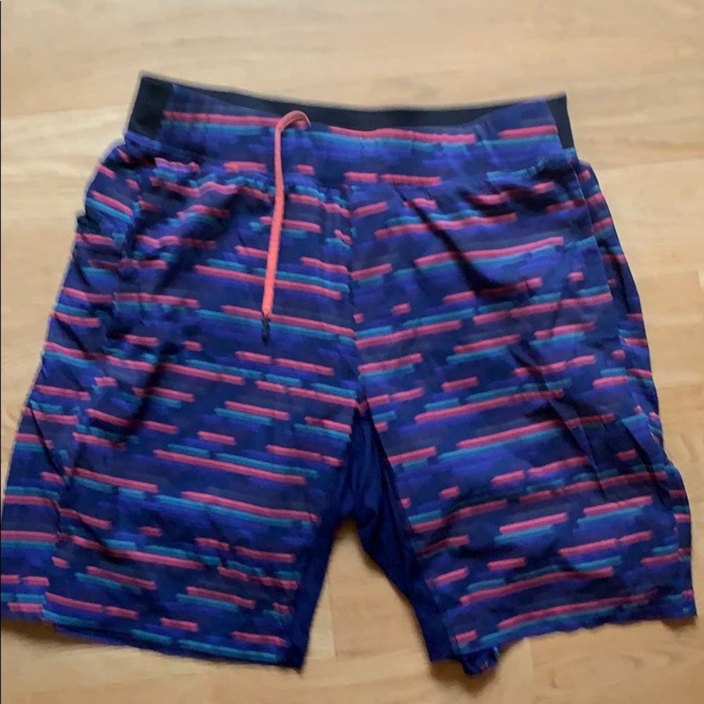 Size large lu lu lemon shorts with liner